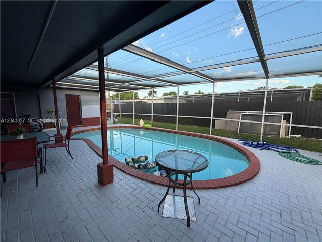 7140 Grandview Boulevard, Miramar, FL 33023