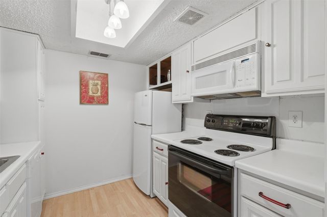 8210 Bent Tree RD 235, Austin, TX 78759