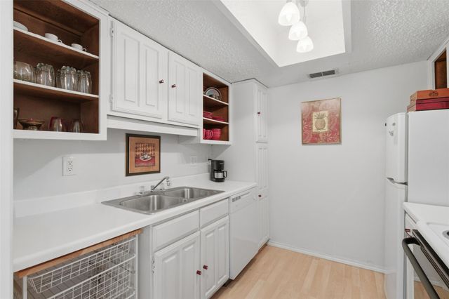 8210 Bent Tree RD 235, Austin, TX 78759
