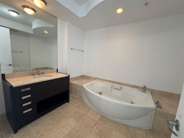 18201 Collins Ave 3505, Sunny Isles Beach, FL 33160