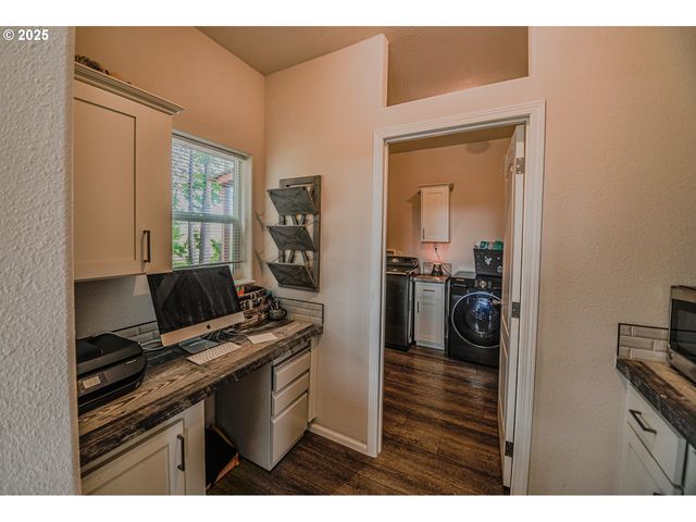 76171 DELENA MAYGER Rd, Rainier, OR 97048