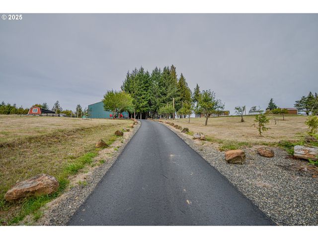 76171 DELENA MAYGER Rd, Rainier, OR 97048