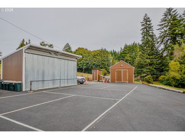 76171 DELENA MAYGER Rd, Rainier, OR 97048