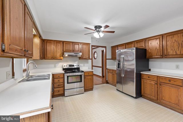 1130 COLUMBUS DR, Stafford, VA 22554