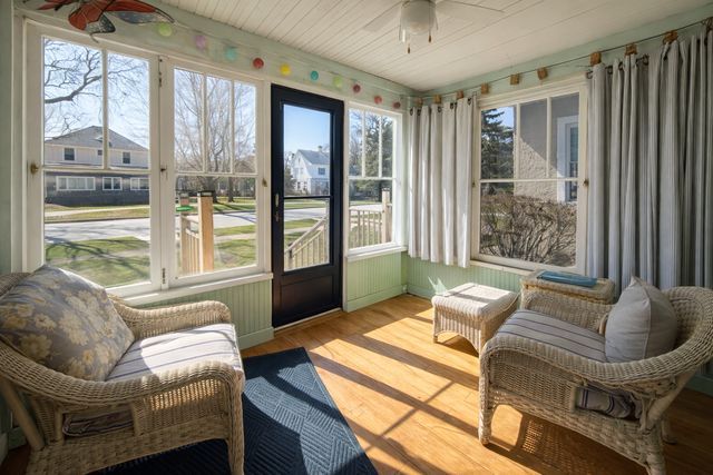 8424 Greenview Avenue, Brookfield, IL 60513