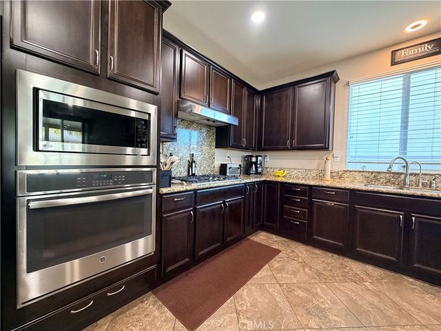 25480 Water Wheel Court, Menifee, CA 92584