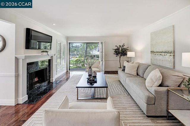 3142 Rossmoor Pkwy 2, Walnut Creek, CA 94595