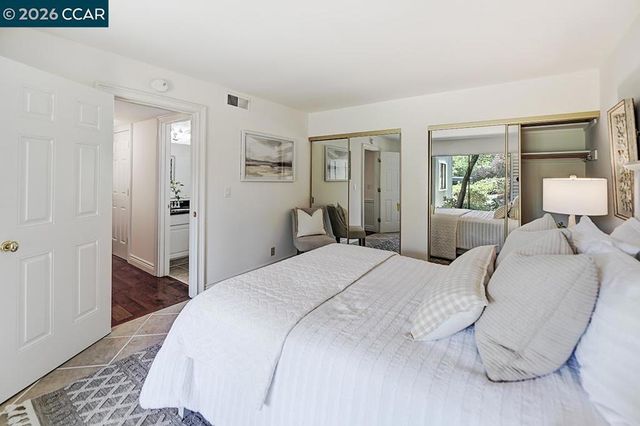 3142 Rossmoor Pkwy 2, Walnut Creek, CA 94595
