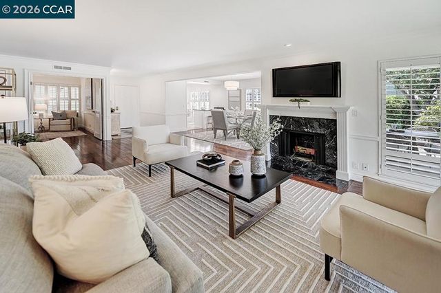 3142 Rossmoor Pkwy 2, Walnut Creek, CA 94595