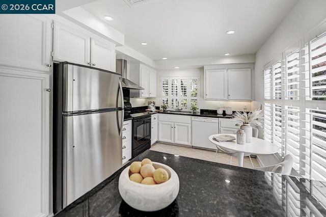 3142 Rossmoor Pkwy 2, Walnut Creek, CA 94595