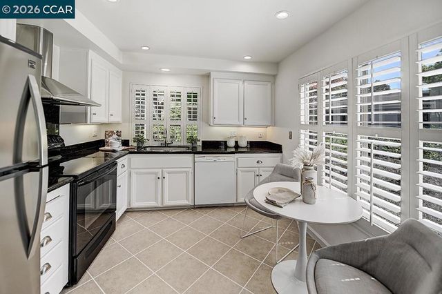 3142 Rossmoor Pkwy 2, Walnut Creek, CA 94595