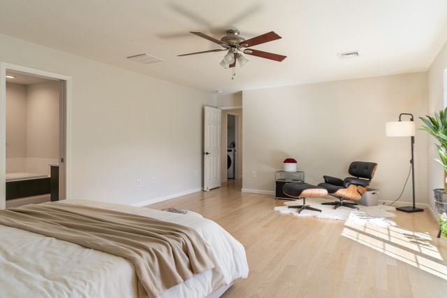 12 Silvermine Road, Woburn, MA 01801