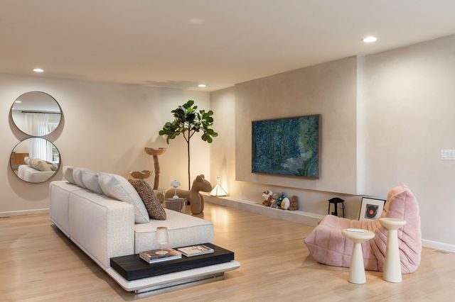 12 Silvermine Road, Woburn, MA 01801