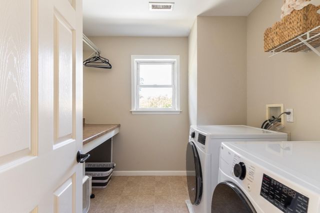 12 Silvermine Road, Woburn, MA 01801
