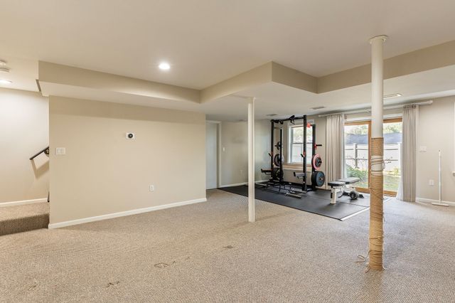 12 Silvermine Road, Woburn, MA 01801