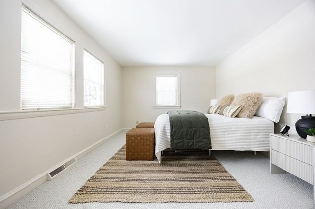 15 Alroy Rd, Weymouth, MA 02190