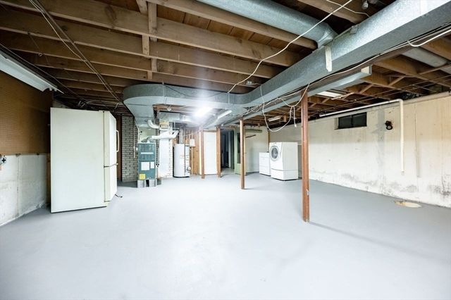 15 Alroy Rd, Weymouth, MA 02190