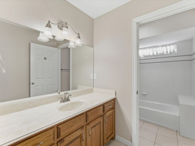 6671 Fm 660, Ennis, TX 75119