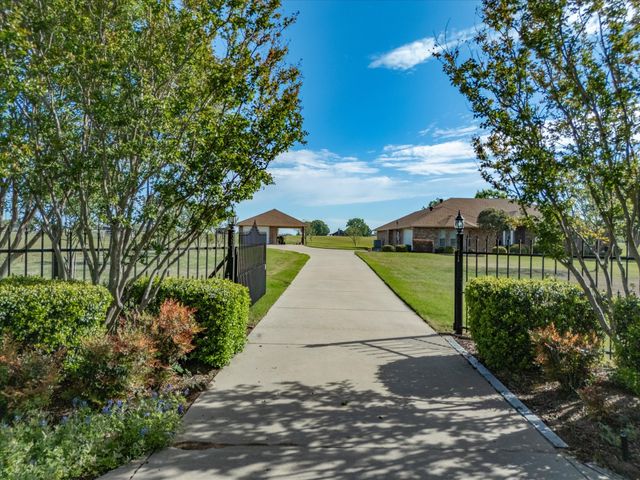 6671 Fm 660, Ennis, TX 75119