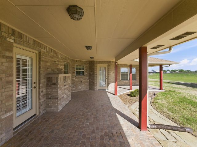 6671 Fm 660, Ennis, TX 75119