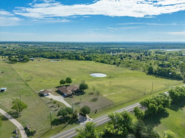 6671 Fm 660, Ennis, TX 75119