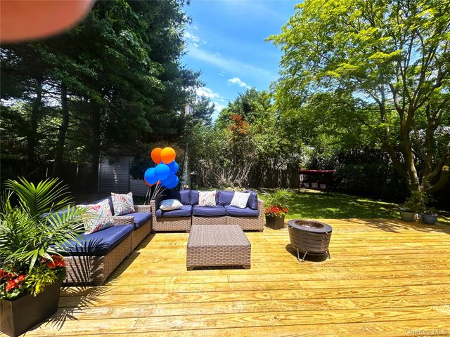 140 North Street, Locust Valley, NY 11560