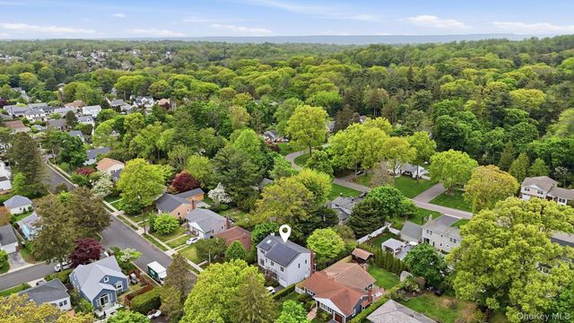 140 North Street, Locust Valley, NY 11560