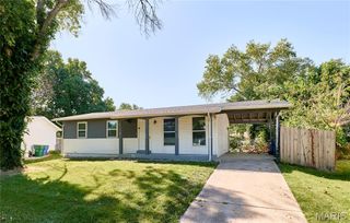 2498 Carousel Court, Florissant, MO 63031