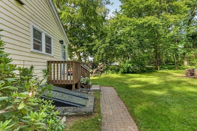 26 Oriole Street, New Bedford, MA 02745