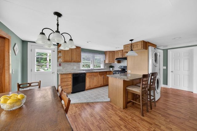 26 Oriole Street, New Bedford, MA 02745