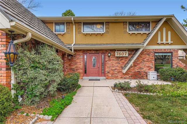 7607 S Pierce Way, Littleton, CO 80128