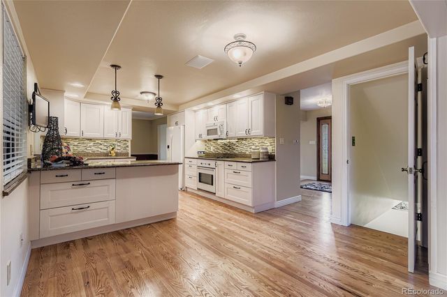 7607 S Pierce Way, Littleton, CO 80128