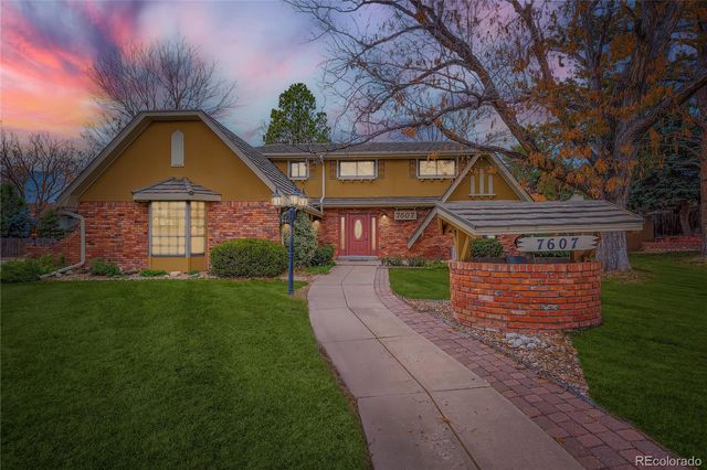 7607 S Pierce Way, Littleton, CO 80128