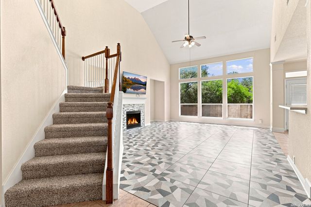 718 Desert Bluff, San Antonio, TX 78258