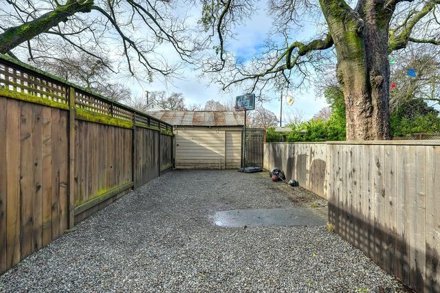 425 J St, Davis, CA 95616