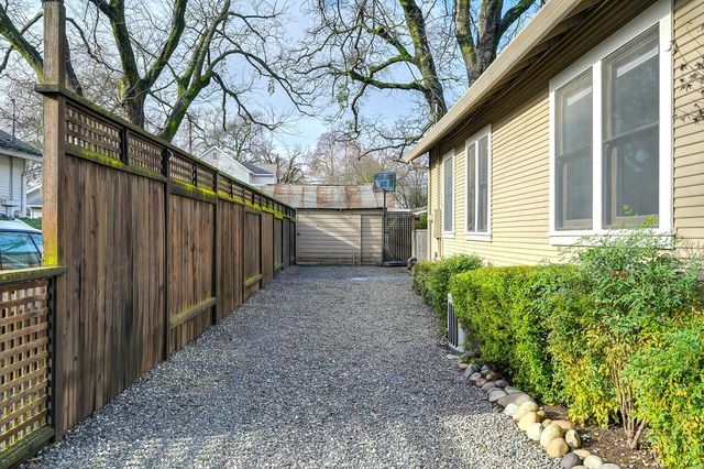 425 J St, Davis, CA 95616