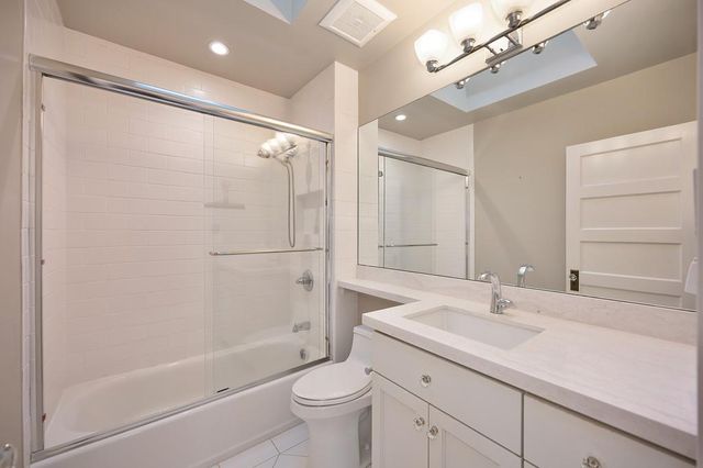 425 J St, Davis, CA 95616