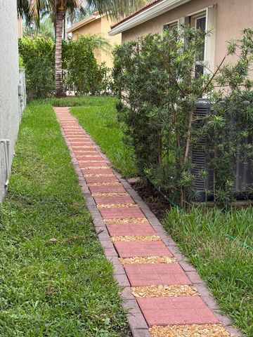 11534 NW 4th Manor, Coral Springs, FL 33071