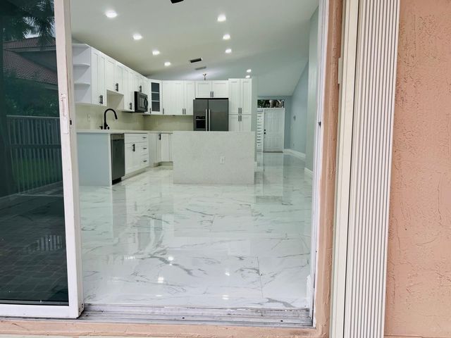 11534 NW 4th Manor, Coral Springs, FL 33071