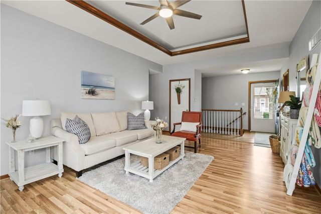 2337 Overbrook Drive, Blue Springs, MO 64029