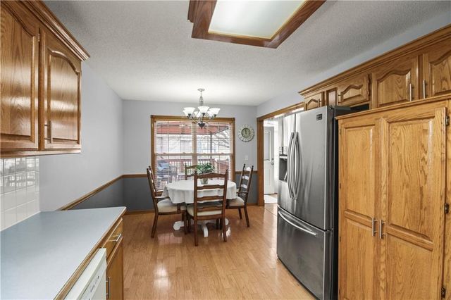 2337 Overbrook Drive, Blue Springs, MO 64029