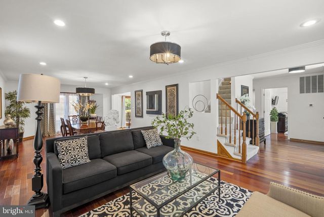 221 SURREY CIRCLE DR S, Fort Washington, MD 20744