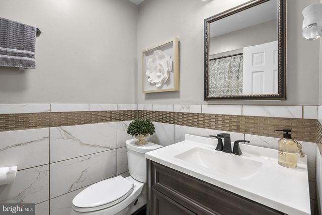 221 SURREY CIRCLE DR S, Fort Washington, MD 20744