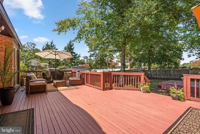 221 SURREY CIRCLE DR S, Fort Washington, MD 20744