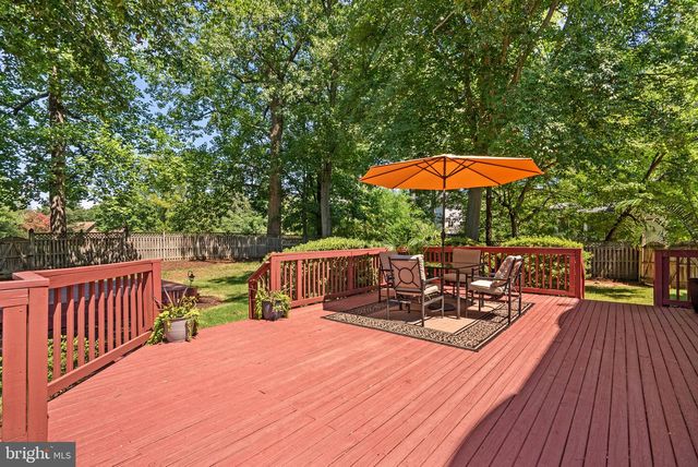 221 SURREY CIRCLE DR S, Fort Washington, MD 20744
