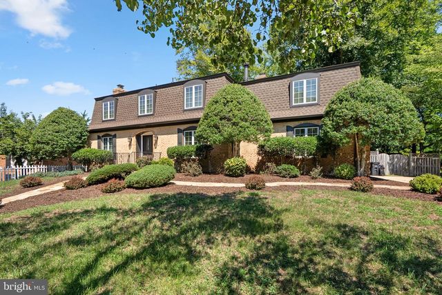 221 SURREY CIRCLE DR S, Fort Washington, MD 20744