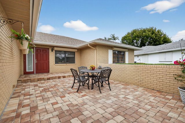 10659 Greentrail Drive S, Boynton Beach, FL 33436