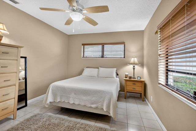 10659 Greentrail Drive S, Boynton Beach, FL 33436