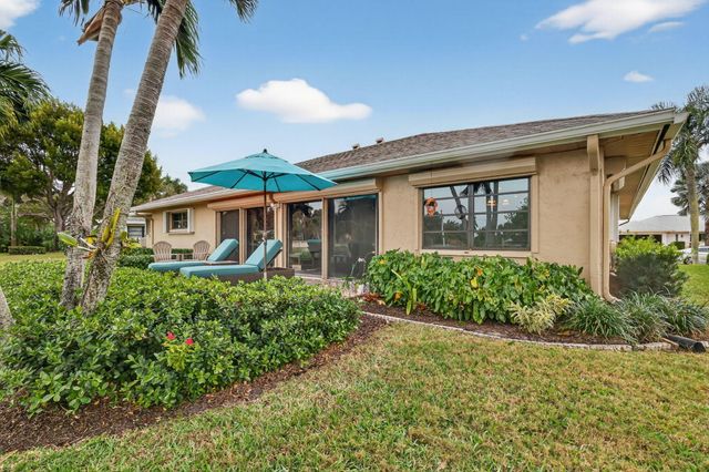 10659 Greentrail Drive S, Boynton Beach, FL 33436