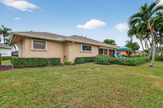 10659 Greentrail Drive S, Boynton Beach, FL 33436